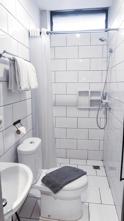 Triple Seven Bed & Breakfast Бандунг Экстерьер фото