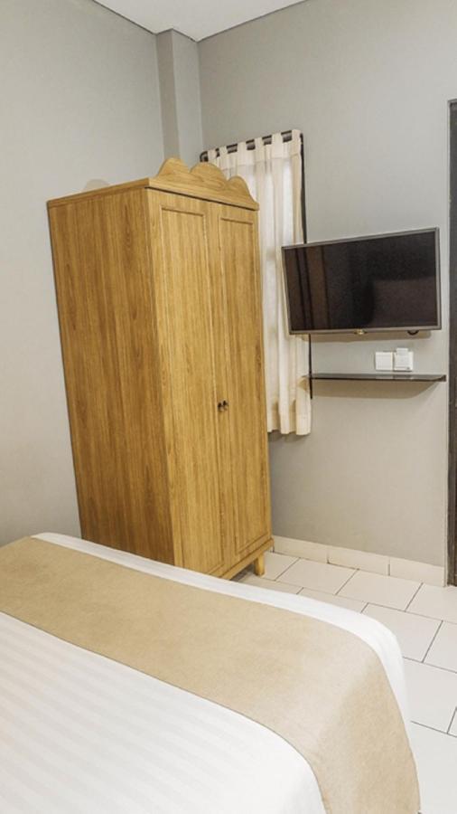 Triple Seven Bed & Breakfast Бандунг Экстерьер фото