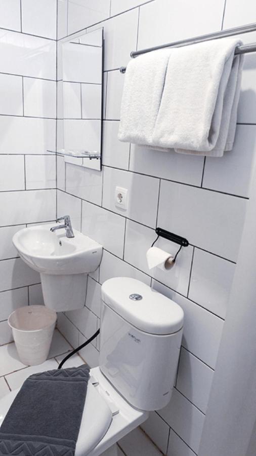Triple Seven Bed & Breakfast Бандунг Экстерьер фото