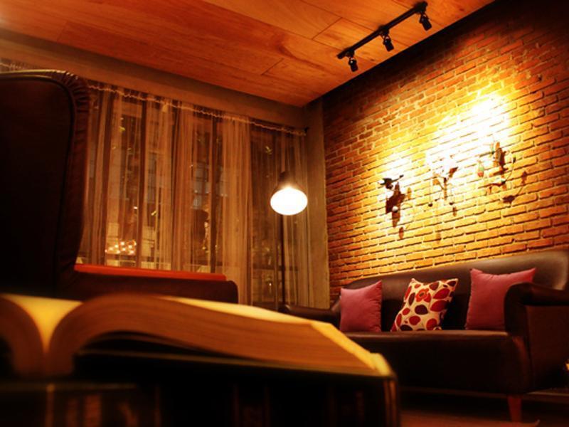 Triple Seven Bed & Breakfast Бандунг Экстерьер фото